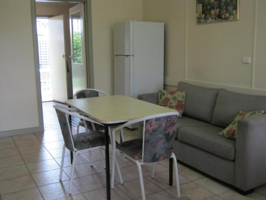 Lakes Entrance Holiday Units Экстерьер фото